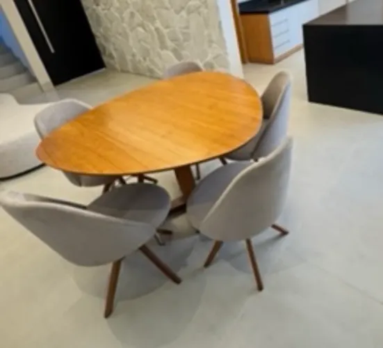 Mesa de jantar orgânica madeira