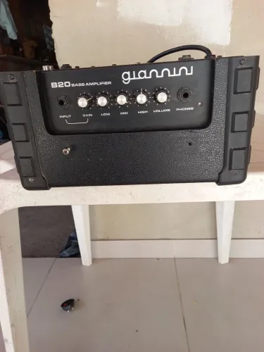 caixa acústica)cubo  amplificador contra-baixo Caixa acústica Cubo(leia com atenção)