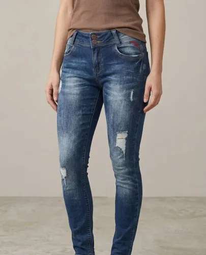 Calça com rasgos (Tamanho 44)
