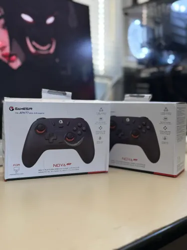 NOVA - Manete GameSir T4 Universal.