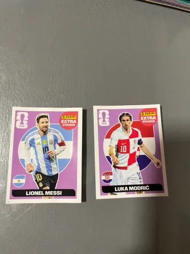 Figurinha messi e modric