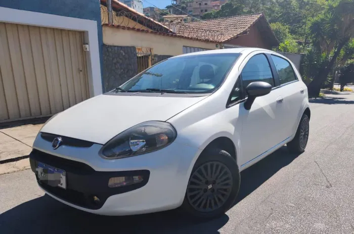 Fiat Punto Attractive 1.4 Fire Flex 8V 5P 2014