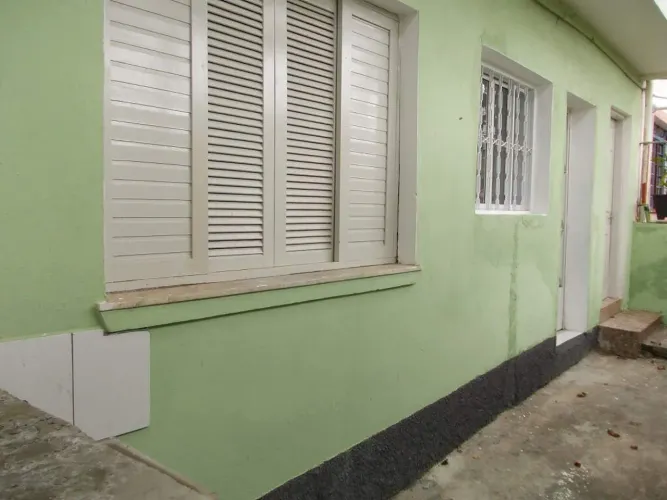 Casa térrea tipo Kit Net de 30 m² com 01 Dorm.!!! - Cód.: 1448 -