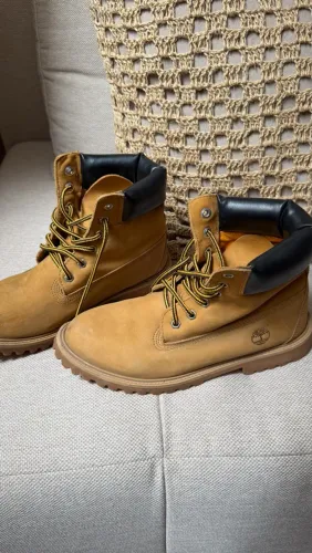 BOTA TIMBERLAND 37