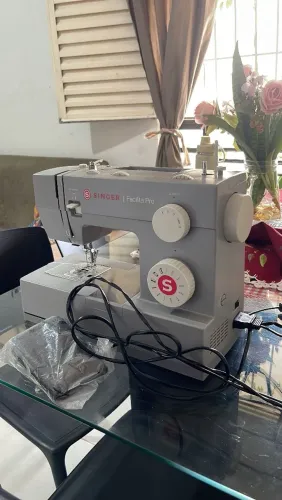 Máquina de Costura Facilita Pro 4411