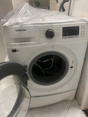 Máquina lava e seca