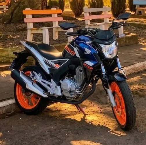 Honda / CB250F Twister Edição Especial
