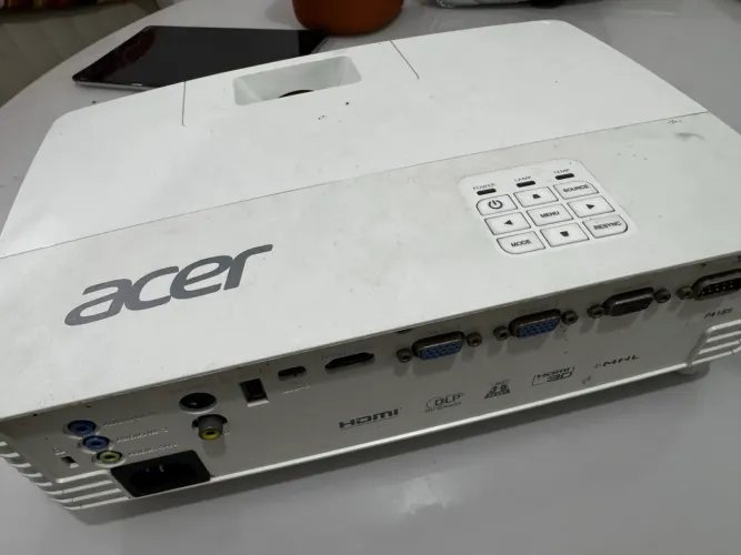 projetor Acer P1185
