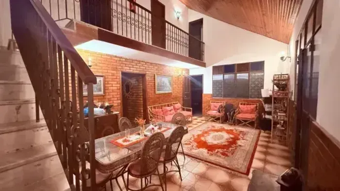 Casa para venda tem 260 m² com 6 quartos em Itaipuaçu