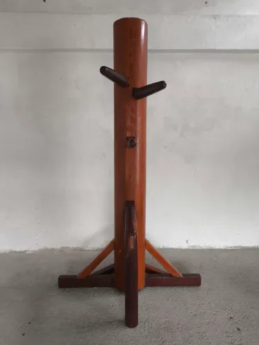 Vendo boneco de madeira mudjong