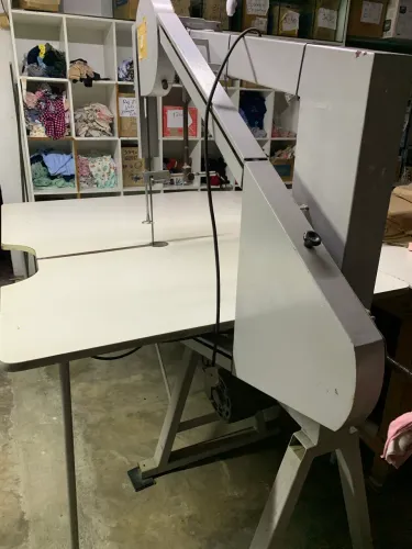 Máquina de cortar tecido serra fita 