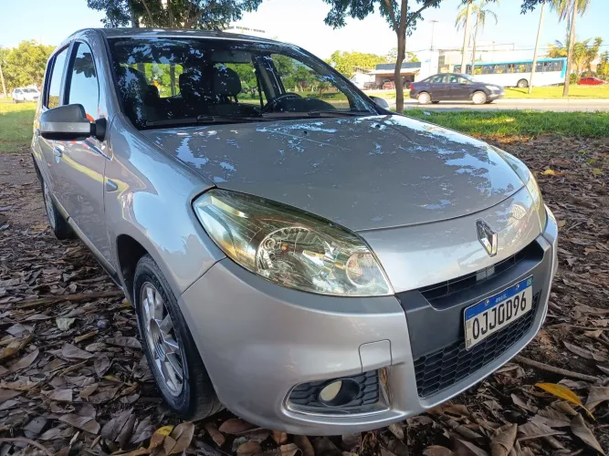 Renault Sandero Privilège Hi-flex 1.6 16V 5P AUT 2014