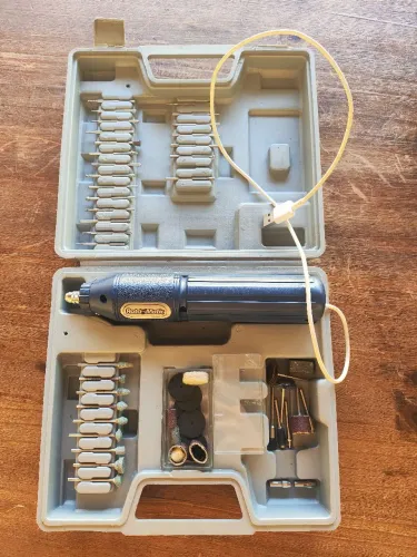 Micro Retífica Roto Matic Completa + Maleta + Diversos Acessórios (Alimentação USB)