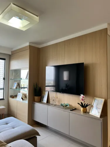 Apartamento Reformado no Condomínio Metrópoles | 2 Quartos, Closet e Lazer Completo