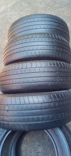 Pneus 205/55/16 em ótimo estado de uso