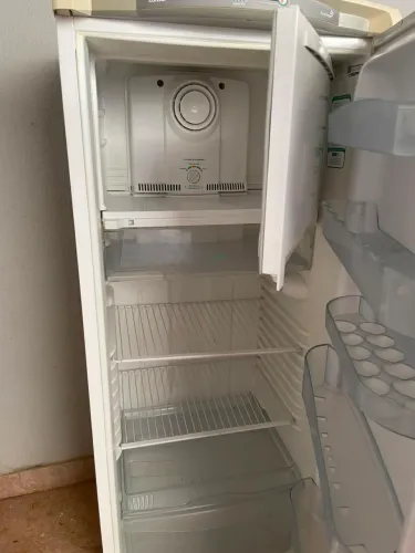 Geladeira Cônsul 300L