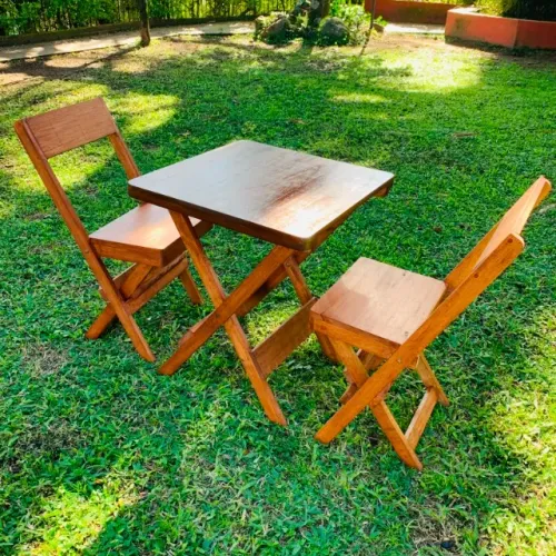 Mesa dobrável 60 x 60 com 2 cadeiras