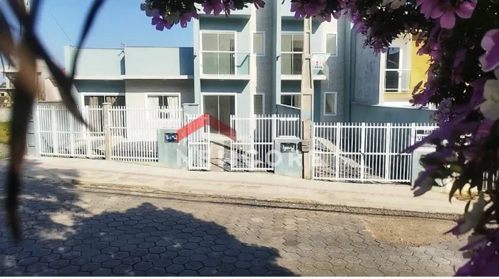 Sobrado em Rua Icaraí - Floresta - Joinville/SC