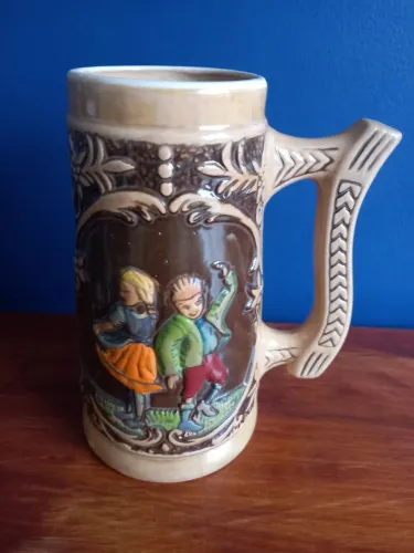 Caneca grande de Chopp antiga vintage 600ml