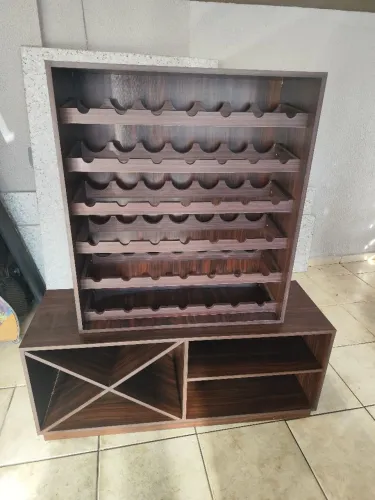 Adega de madeira MDF