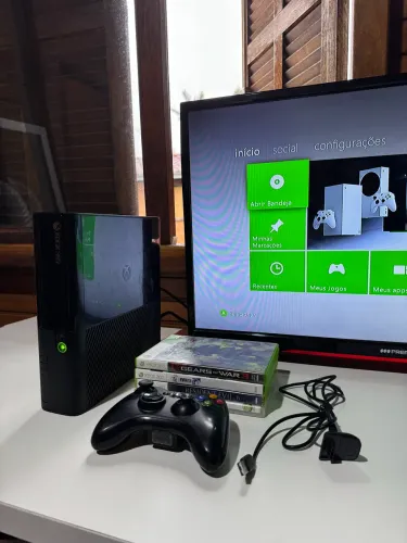 Xbox 360 Superslim Bloqueado e Lacrado(Raridade) + 4 Jogos e Controle Original a Bateria