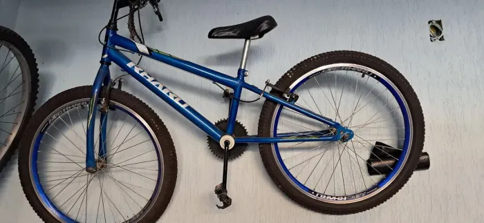 Vende ou troca por bike maior.