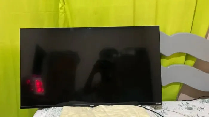 Vendo TV AOC LED 40 polegadas, em ótimo estado de conservação e funcionamento.