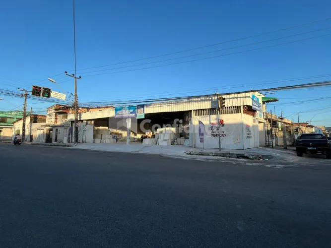 Galpão + Flat no Álvaro Weyne em Fortaleza/CE