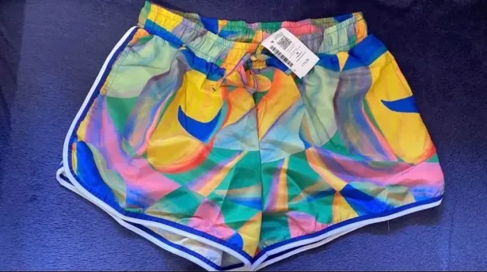 Short novo na etiqueta veste 40/42