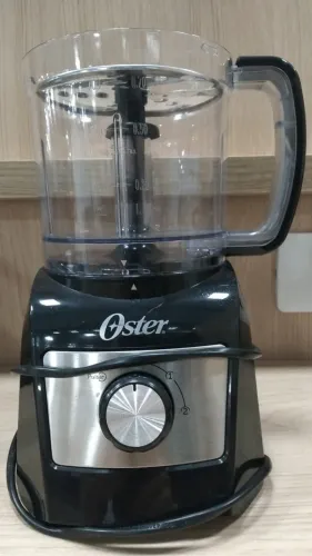 Processador de alimentos, Oster, 3 em 1, 220V, preto, pouco tempo de uso