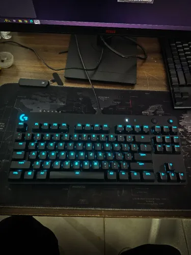 Teclado Logitech G PRO TKL Seminovo