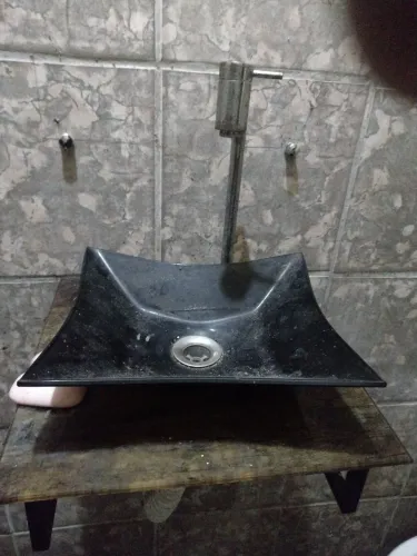 Pia de banheiro de vidro
