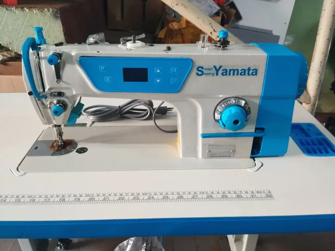 Máquina de costura reta industrial direct drive Yamata 