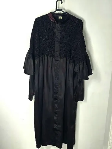 Beca de formatura preta