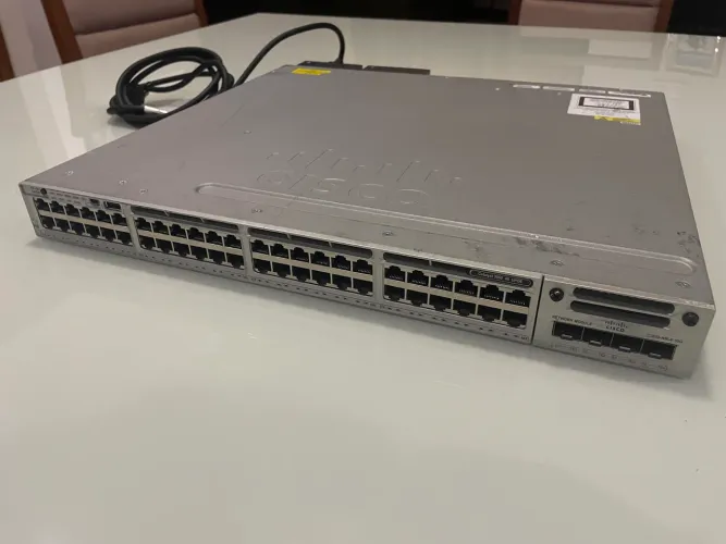 Switch Cisco C3850 48p poe + Módulo sfp 4×10G + 2 fontes