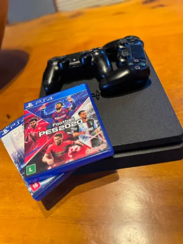 PS4 slim 2 controles+2 jogos