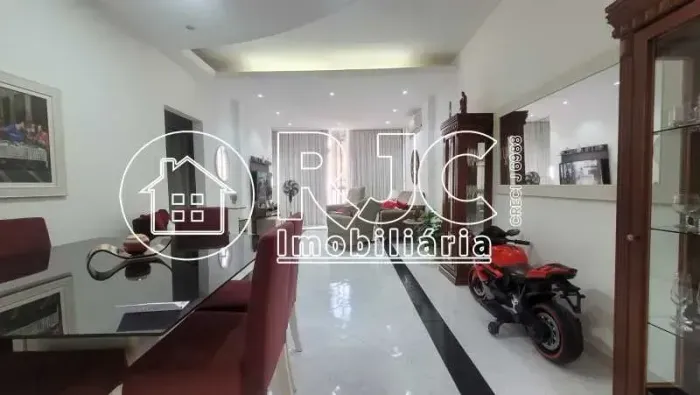 Rua Campos Sales: Apartamento Espetacular Junto à Praça Afonso Pena e Metrô