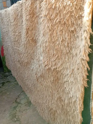 Tapele felpudo shaggy peludo grande ,na  cor bege de 2x30 dois metros e trinta 