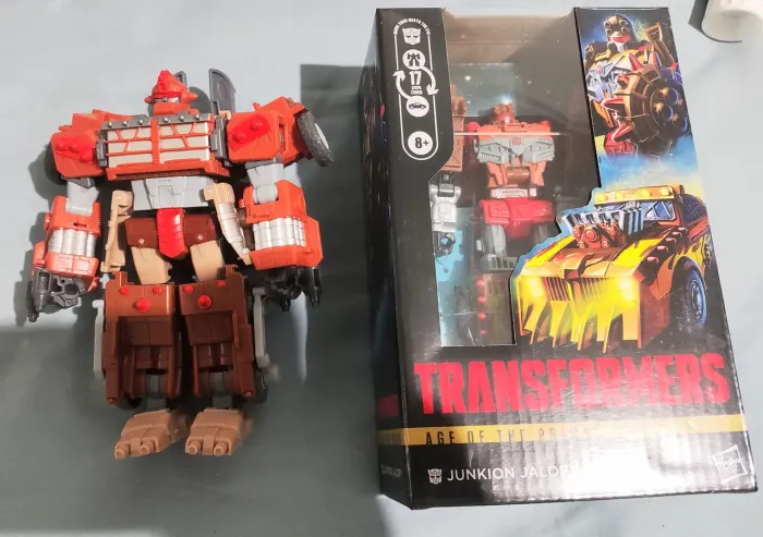 Transformers Junkions AOTP Jalopy e Legacy Trashmaster