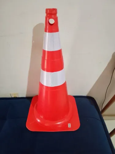Cone de trânsito modelo grande flexível