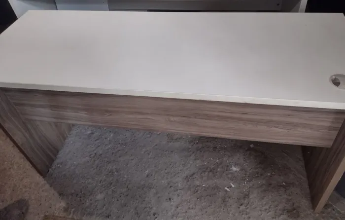 Mesa de escritório/Escrivaninha