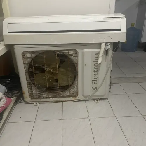 Ar-condicionado Electrolux à venda! Usado, funcionando e em ótimo custo-benefício.