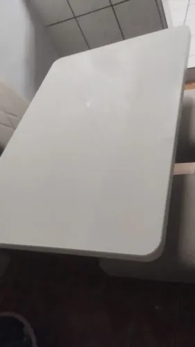 Mesa de jantar com 4 cadeiras 