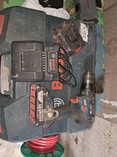 Parafusadeira / furadeira bosch GSB 18v-50