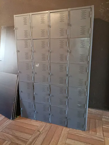 Armário de aço,20 portas
