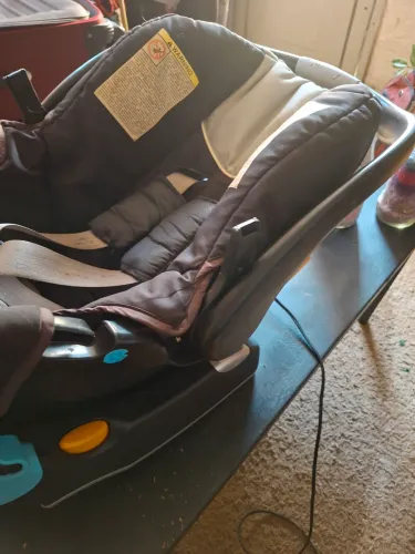 Vendo bebê conforto semi novo
