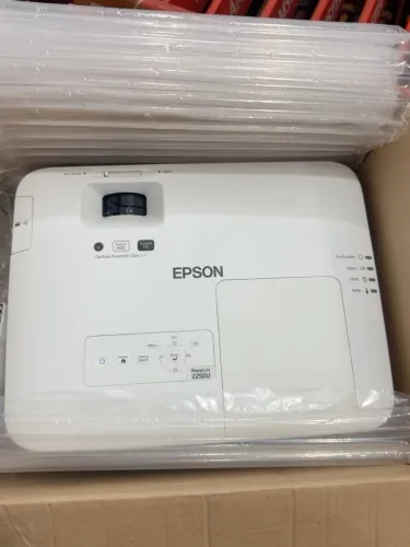 Projetor Epson PowerLite 2250U - Apenas 7 Horas de Uso - Com Nota Fiscal