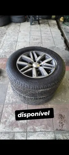 aro 18 hilux pneus michellin meia vida bons 