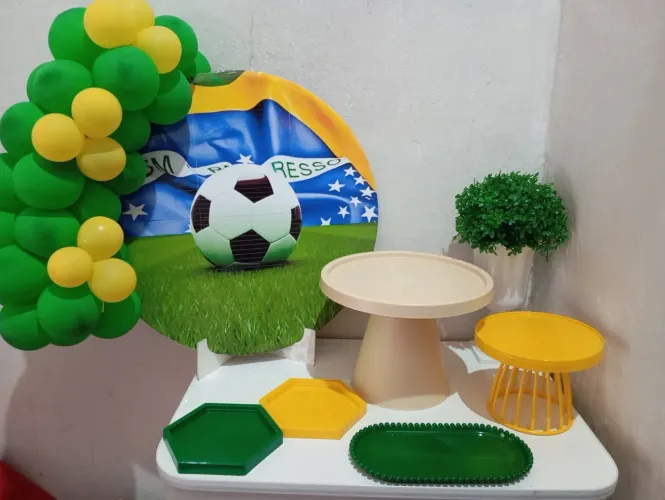 Aluga se temas de festa na mesas