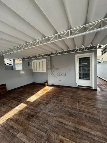 Casa para locação com 2 dormitorios Zona Leste com planejados
